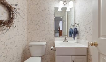 830 Richlyn Dr, Adrian, MI 49221