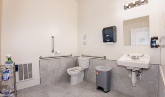 1760 N 1ST St, Bloomfield, NM 87413