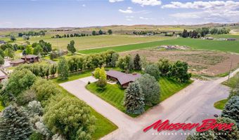 136 McCullough Dr, Cody, WY 82414