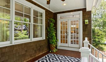 7032 WILSON Ln, Bethesda, MD 20817