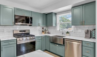 250 Point Pleasant Ave, Bayville, NJ 08721