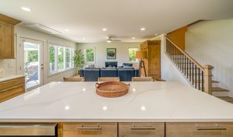 8 Shipmasters Cove Rd, Belfast, ME 04915