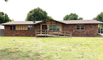 1319 Manchester Dr, Anadarko, OK 73005