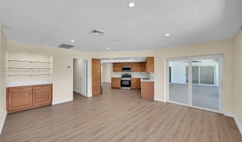 524 Muirfield Dr, Atlantis, FL 33462