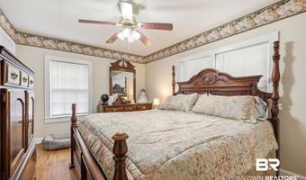 402 E 11th St, Bay Minette, AL 36507