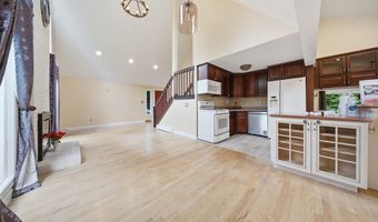 7 Sherborne Cir, Ashland, MA 01721