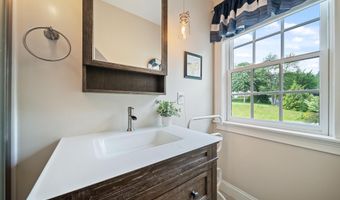 3 Baldwin Ln, Bedford, NH 03110