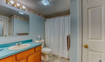 102 Longfellow Dr 102, Bethlehem, NH 03574