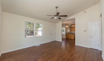 1747 Eardley Ave, Santa Rosa, CA 95401