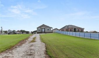 4961 JOHN St, Barataria, LA 70036