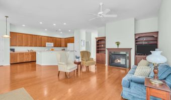 15 LILY POND Ln, Barnegat, NJ 08005