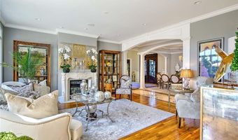 4 Pine Tree Ln, Lincoln, RI 02865