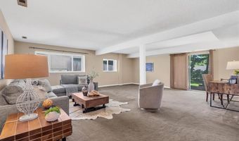 363 Windyoak Dr, Ballwin, MO 63021