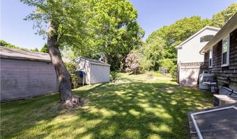43 Flintstone Rd, Narragansett, RI 02882