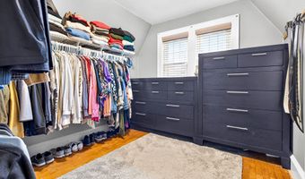 1036 W OKLAHOMA St, Appleton, WI 54914