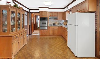 644 Berkeley Ave, Beachwood, NJ 08722