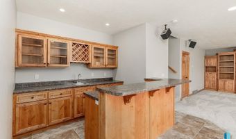 1817 W Ashton Trl, Brandon, SD 57005