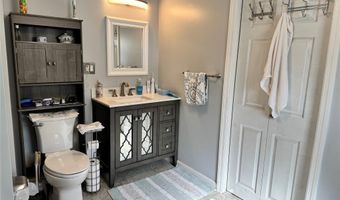 22 CHERRY St, Albion, PA 16401