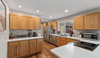 2426 Banbury Rd, Akron, OH 44333