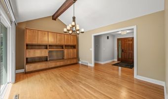 725 N Vista Dr, Algonquin, IL 60102