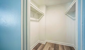 4939 AMERICANA Dr 106, Annandale, VA 22003