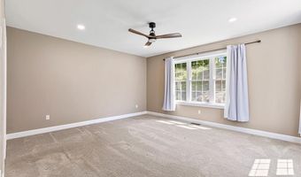 8 Lyn Ct, Cumberland, RI 02864