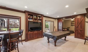 211 SW Stonegate Dr, Ankeny, IA 50023