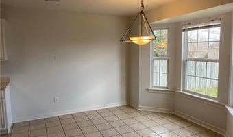 911 SW Cheyenne Dr, Bentonville, AR 72712