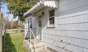 304 E Cofield St, Aurora, MO 65605