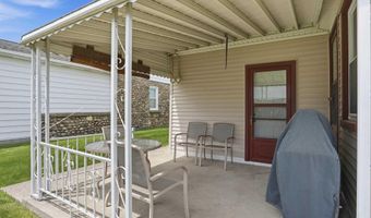 7589 Colony Dr, Algonac, MI 48001