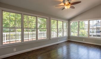 20262 KIAWAH ISLAND Dr, Ashburn, VA 20147
