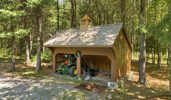 82 Pilgrim Dr, Bedford, NH 03110