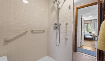 67 Obtuse Hill Rd, Brookfield, CT 06804