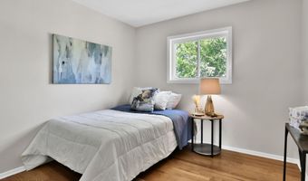 520 East Rd, Belford, NJ 07718