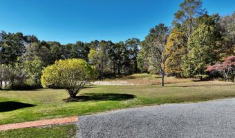 5557 Flat Mountain Rd, Alderson, WV 24910