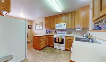 545 HASSETT St, Brookings, OR 97415