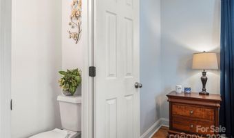 3725 Sudbury Rd, Charlotte, NC 28205