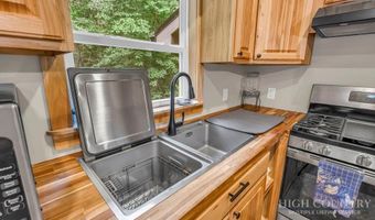 166 Charlie Hicks Rd, Banner Elk, NC 28604