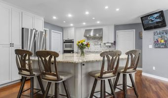 71 Olde Orchard Rd, Clinton, CT 06413