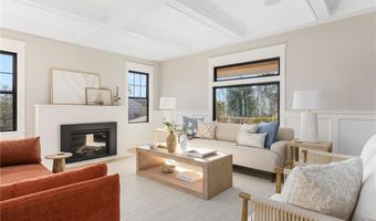 14 Kay Blvd, Middletown, RI 02842