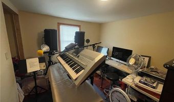 50 Washington Ave, East Providence, RI 02915