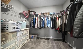 43 Burroughs Dr, Ashville, OH 43103
