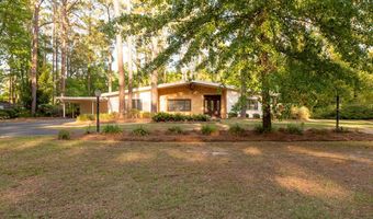 2302 Twin Lakes Dr, Bainbridge, GA 39819