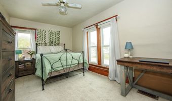 918 1st Ave, Ackley, IA 50601