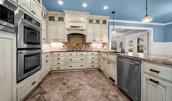 9915 E Plentywood Rd, Bentonville, AR 72712