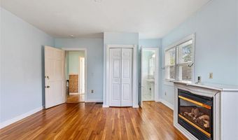 55 Hunter Ave, Newport, RI 02840