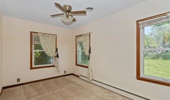 1208 Rapids St, Adel, IA 50003