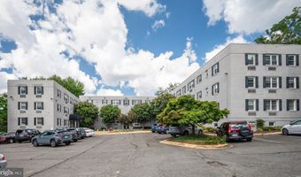 2026 N VERMONT St 301, Arlington, VA 22207