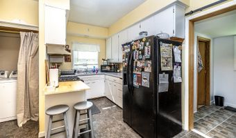 124 S Park St, Alma Center, WI 54611