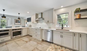 11 Bela View Dr, Bow, NH 03304